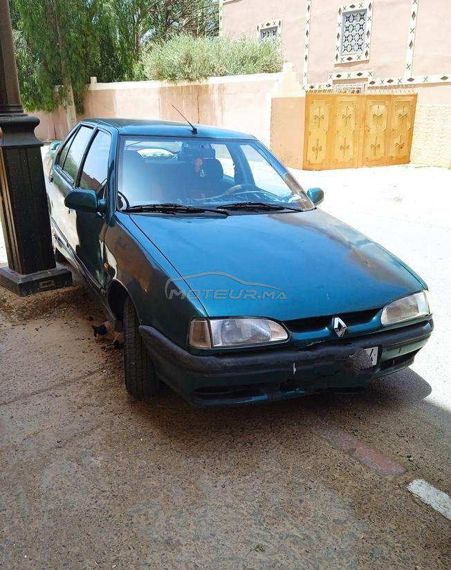 Renault R19