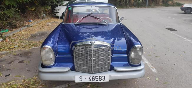 Mercedes Benz 220 