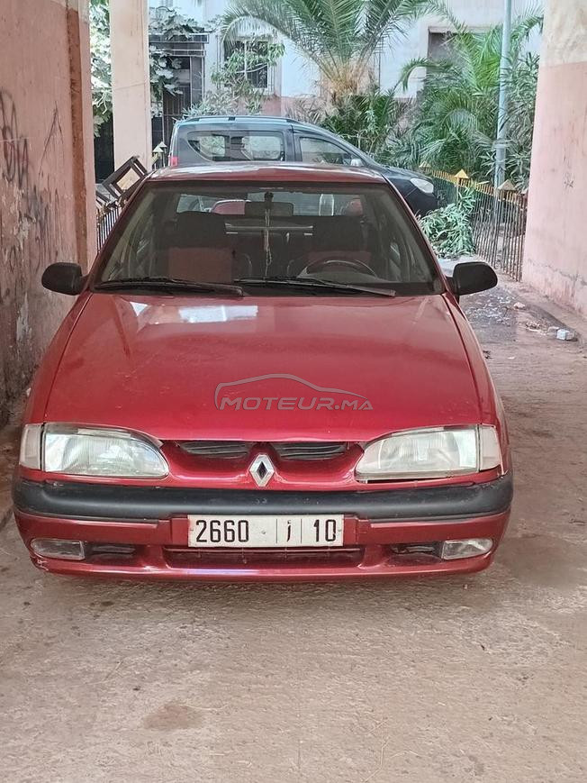 RENAULT 19