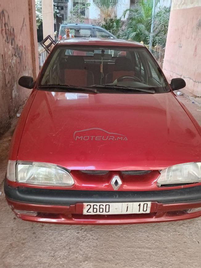 RENAULT 19