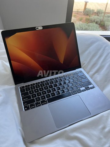 MacBook Air M1 (2020) – 13″, 8GB RAM