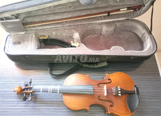 Violant ave pochette