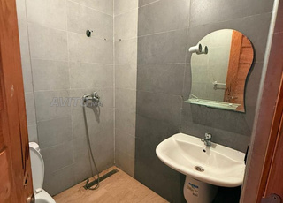 شقة ممتازة للكراء حي شراف