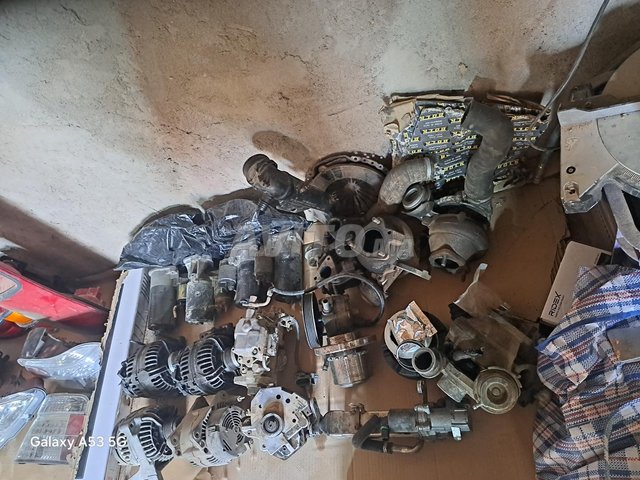 pièces  et accessoires automobile 