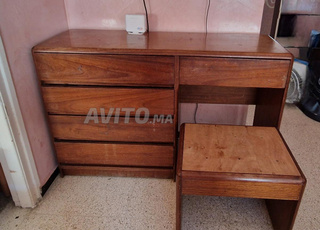 Coiffeuse vintage avec tabouret