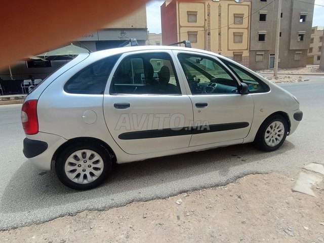 سيارة نقية جد. اقتصادية اللهم يسر للجميع 