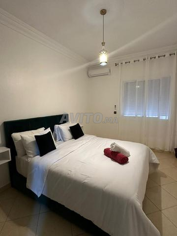 شقة نظيفة مقابل محطة القطار TGV مالاباطا