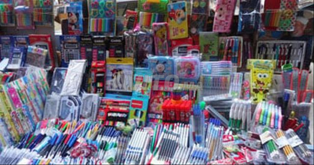 أدوات و دفاتر و كتب مدرسية للبيع بمدينة فاس 