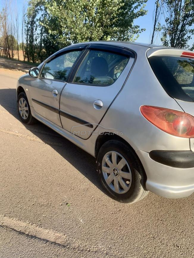 Peugeot 206 Essence Manuelle 2005 à Salé