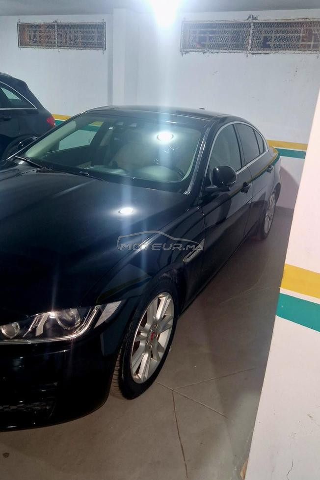 Vente Jaguar XE très bon état 