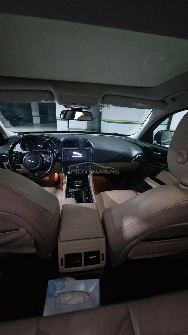 Vente Jaguar XE très bon état 
