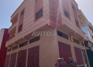 belle appartement plus garage de voiture 