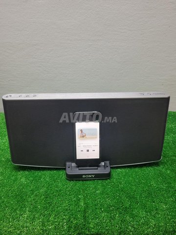 SONY- RDP-X200iPN B & Ipod touch Gen6 Prix 1000