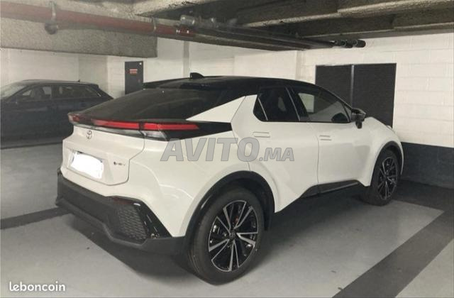 Toyota C-HR Hybride Automatique 2024 à Tanger - 2