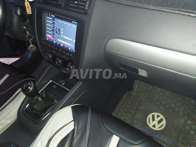Volkswagen Jetta Diesel Manuelle 2015 à Marrakech - 2