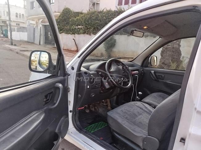 Peugeot Partner Diesel Manuelle 2008 à Casablanca