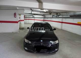 BMW Série 3 Essence Automatique 2009 à Casablanca