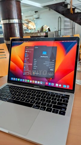 MacBook pro 2017 1TB SSD 16Gb Ram Touch bar 
