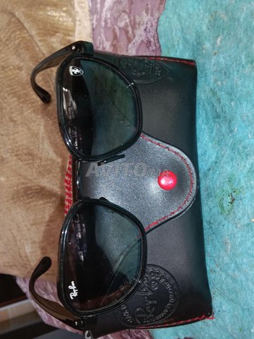 lunette de soleil .ray ban' Ferrari original 