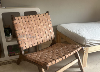 Fauteuil cuir et noyer quasi neuf