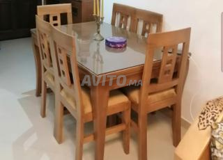 Table a manger avec 6 chaises