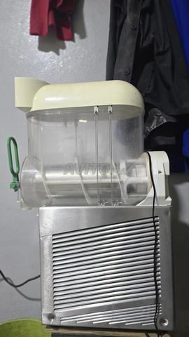 ماكينة جرانيتا مستعملة. Machine à granita d’occas