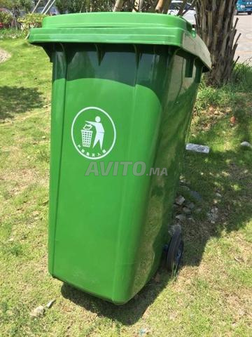 poubelle plastique 120L