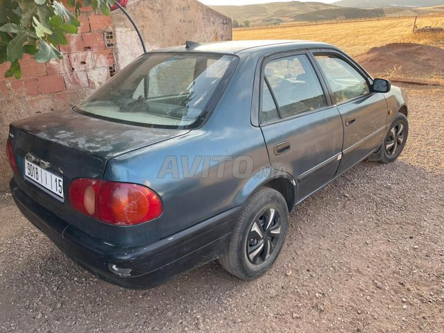 Toyota Corolla Essence Manuelle 1999 à Azrou
