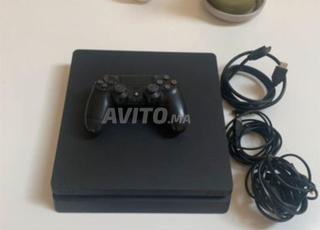 Ps4 slim 500gb  Gta5 et 10€ au store 