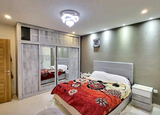 appartement 350 dh Guéliz lila