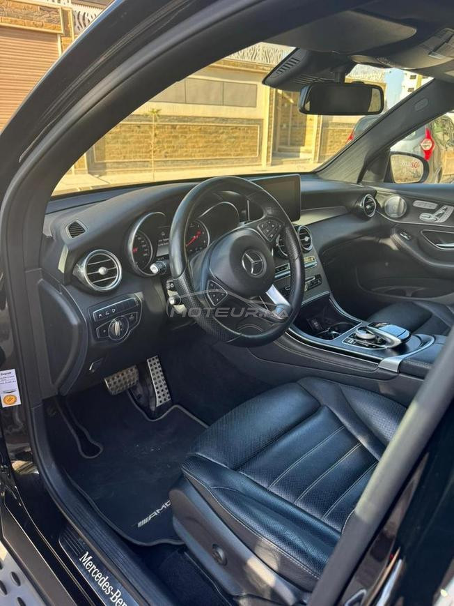 Mercedes bénéficie classe. glc