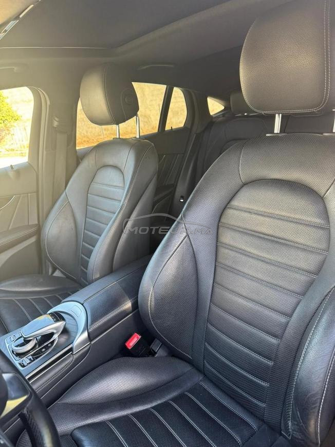 Mercedes bénéficie classe. glc