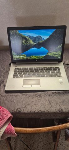 HP 470 G7 Notebook i5 10 Gén 8 Go 17' 