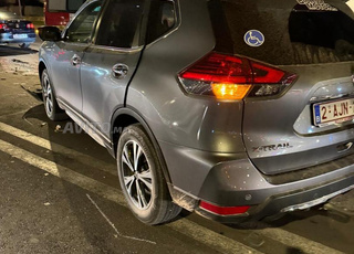 nissan extrait 7 place modèle 04/2021 pour pièce 