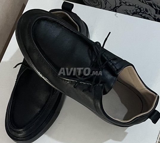 Chaussures noir pour les hommes 