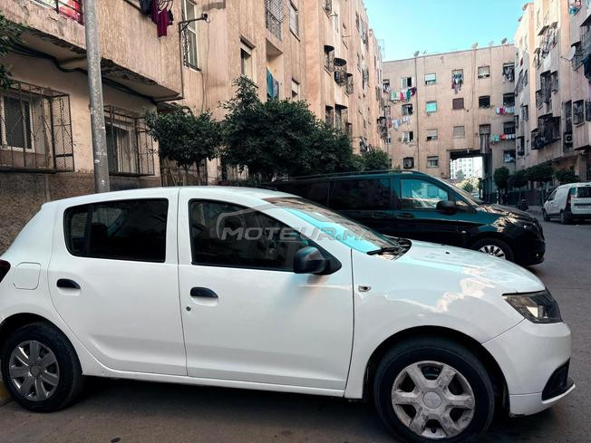 dacia Sandero blanche