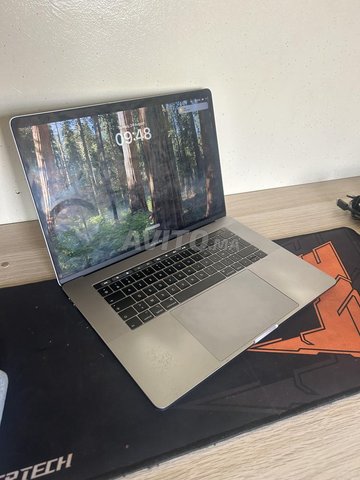  MacBook Pro 2018 Touch Bar 15 Pouce