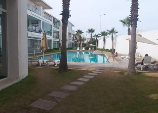 Appartement vue sur piscine