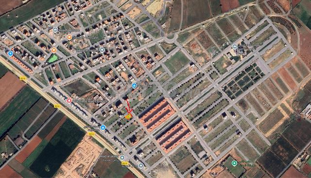 بقعة ارضية R-3 176m  شوكية وتجارية (لاكاف اختياري)