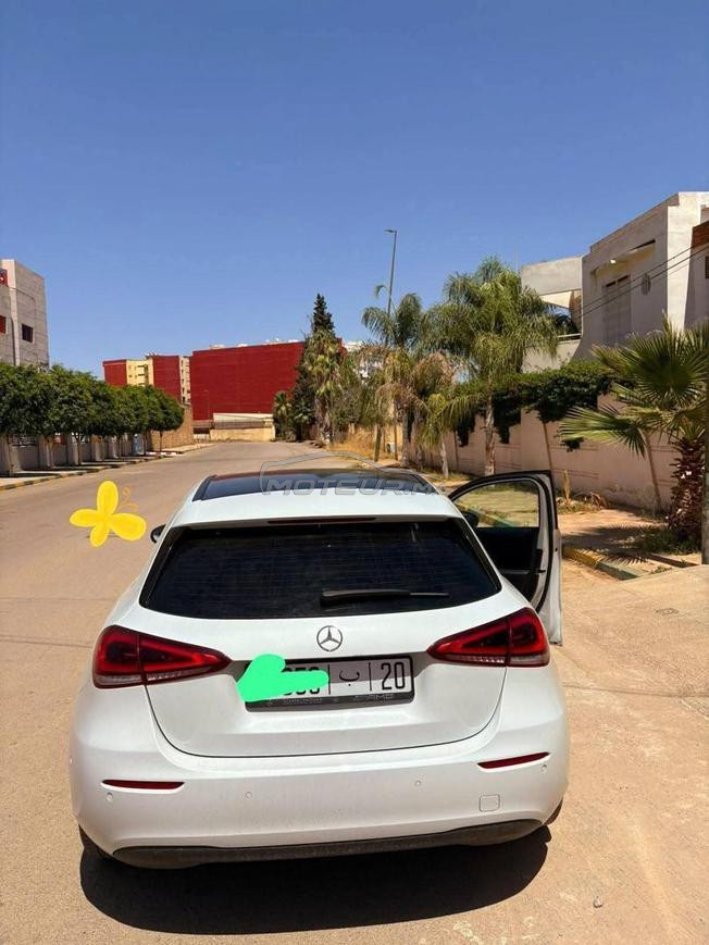 سيارة ميرسدس كلاس 