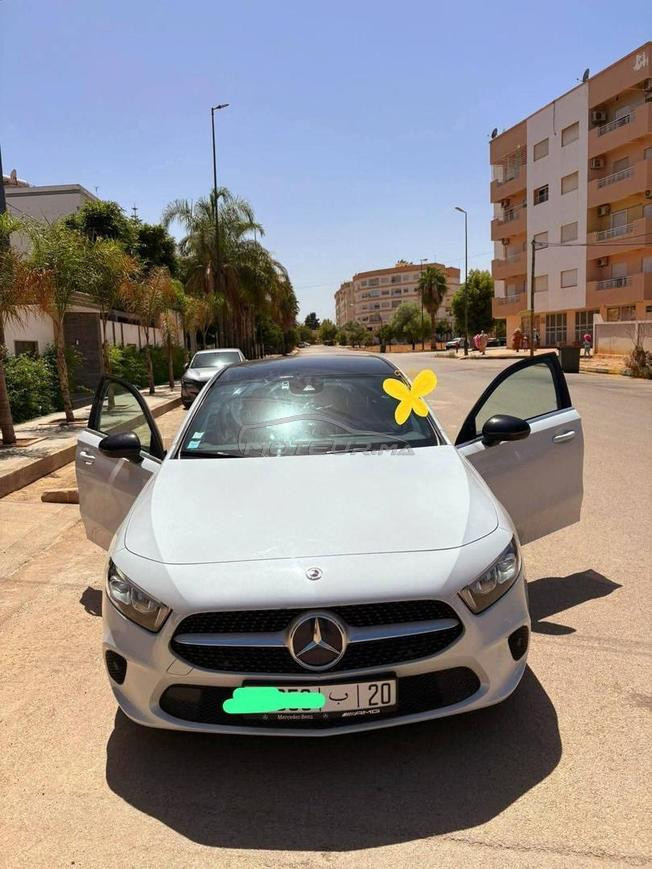 سيارة ميرسدس كلاس 