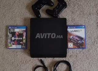 Ps4,2 manette, CD Fifa 21, Wrc 3 et Warzone