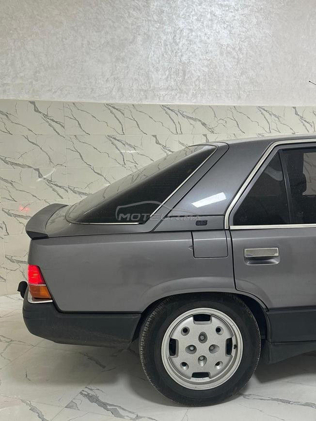 Renault R25 Essence Manuelle 1982 à Oujda