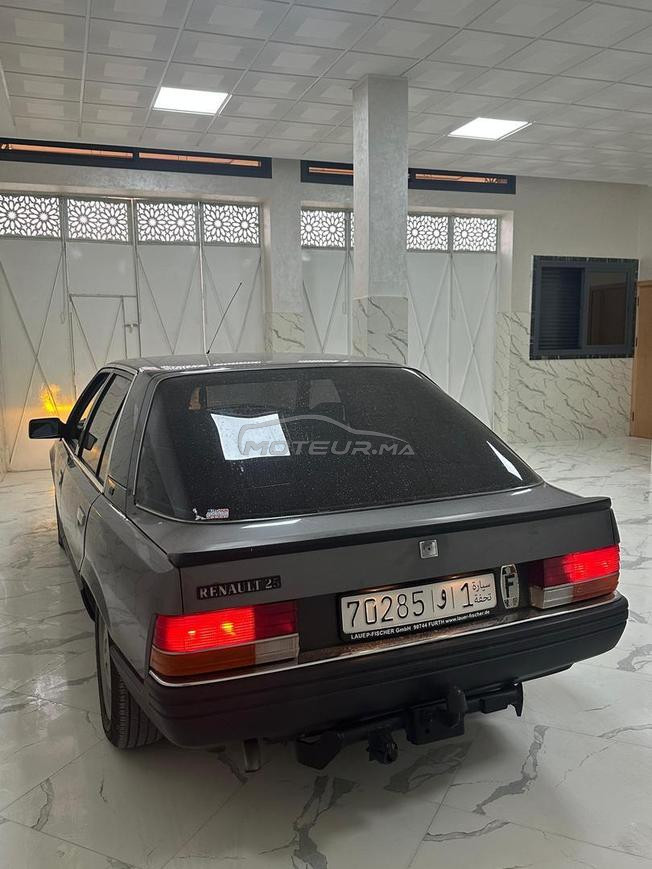 Renault R25 Essence Manuelle 1982 à Oujda