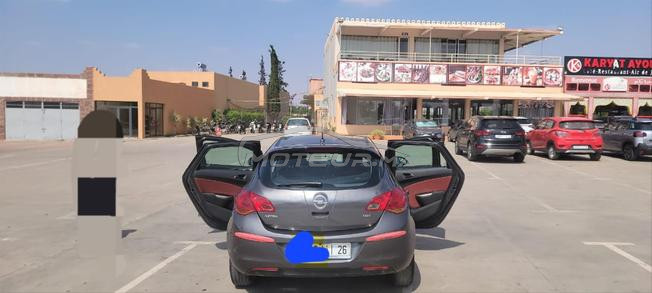 Opel Astra Diesel Manuelle 2011 à Marrakech
