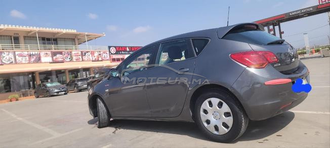 Opel Astra Diesel Manuelle 2011 à Marrakech