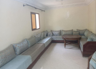 sdader bel3oud o tlamt dyalhom bain n9in