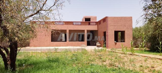 فيلا سومي فيني للبيع مبنية بالبلان ورخصة البيناء  - 2