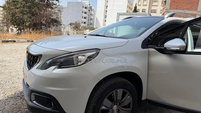 Peugeot 2008 Diesel Manuelle 2018 à Tanger