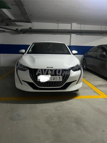 Peugeot 208 Diesel Manuelle 2020 à Rabat - 2